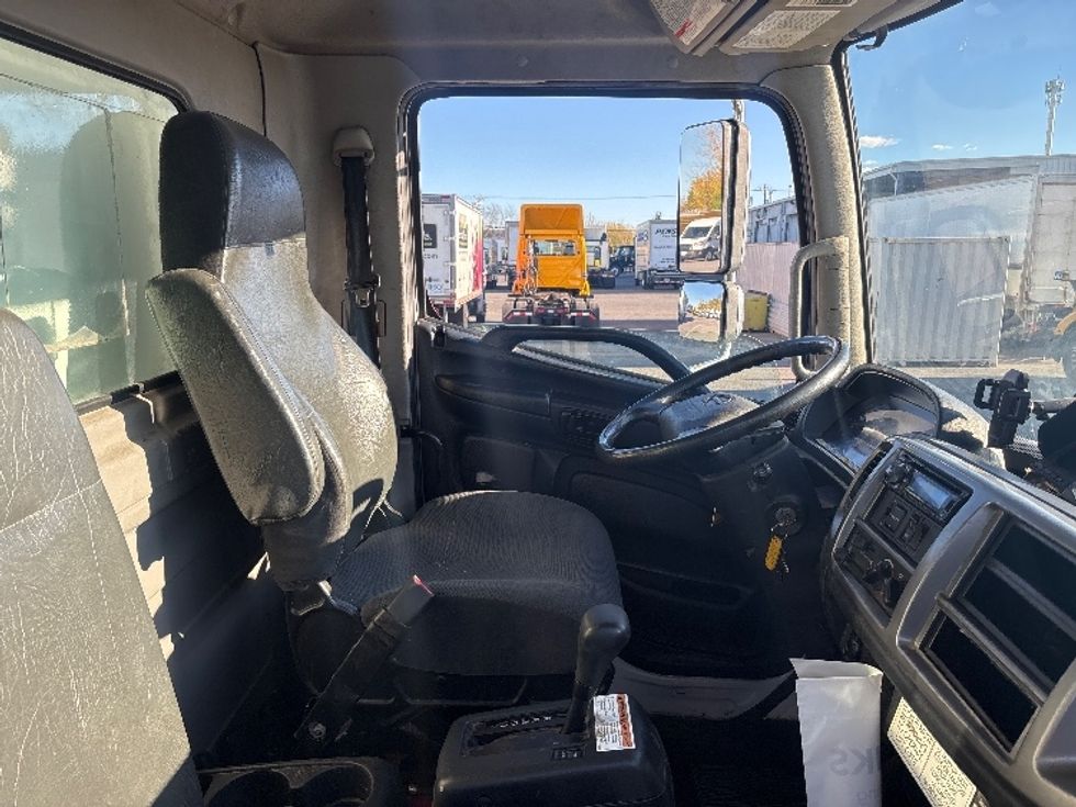 Medium Duty Box Truck-Light and Medium Duty Trucks-Hino-2019-268-Ottawa-ON-272,929\n\t\tkm-$ 69,000 - Image 22