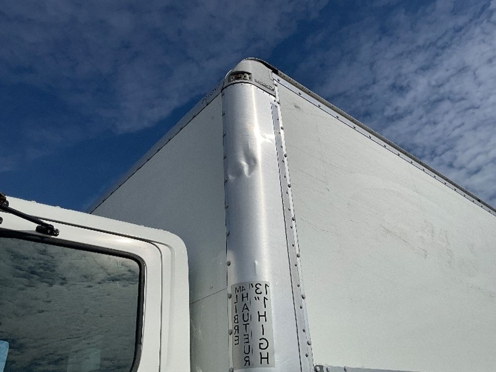 Medium Duty Box Truck-Light and Medium Duty Trucks-Hino-2019-268-Ottawa-ON-360,985\n\t\tkm-$ 58,250 - Image 24