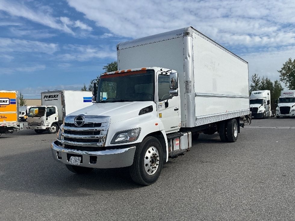 Medium Duty Box Truck-Light and Medium Duty Trucks-Hino-2019-268-Ottawa-ON-360,985\n\t\tkm-$ 58,250 - Image 3
