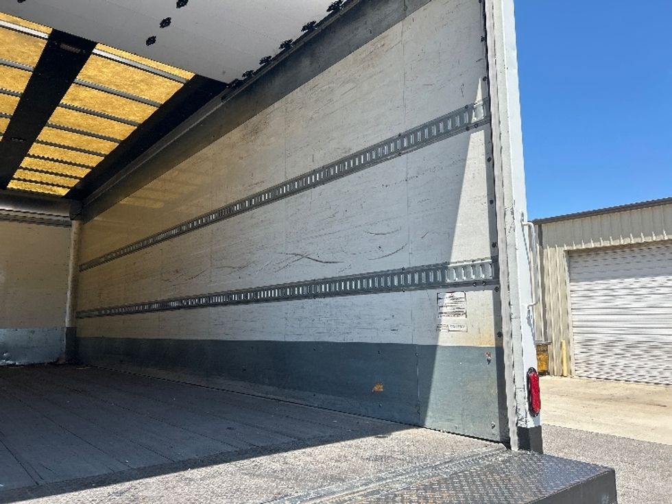Medium Duty Box Truck-Light and Medium Duty Trucks-Hino-2019-268-Pell City-AL-23,008\n\t\tmiles-$ 59,000 - Image 12