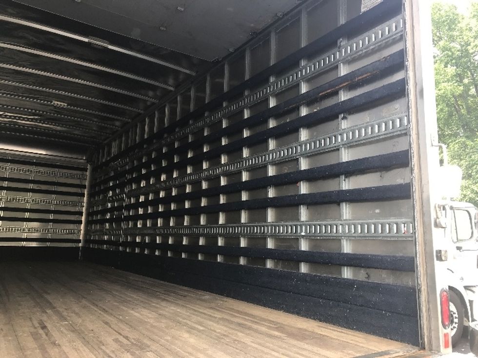 Medium Duty Box Truck-Light and Medium Duty Trucks-Hino-2019-268-Pennsauken-NJ-112,566\n\t\tmiles-$ 53,500 - Image 12