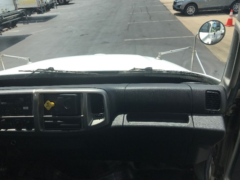 Medium Duty Box Truck-Light and Medium Duty Trucks-Hino-2019-268-Pennsauken-NJ-112,566\n\t\tmiles-$ 53,500 - Image 21