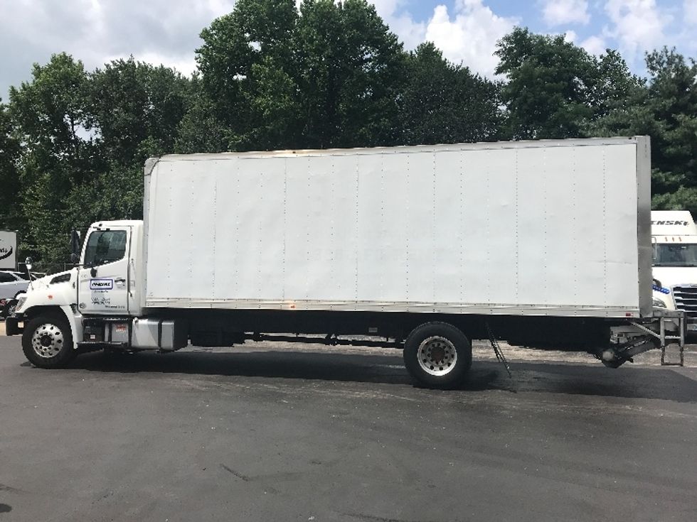 Medium Duty Box Truck-Light and Medium Duty Trucks-Hino-2019-268-Pennsauken-NJ-112,566\n\t\tmiles-$ 53,500 - Image 4