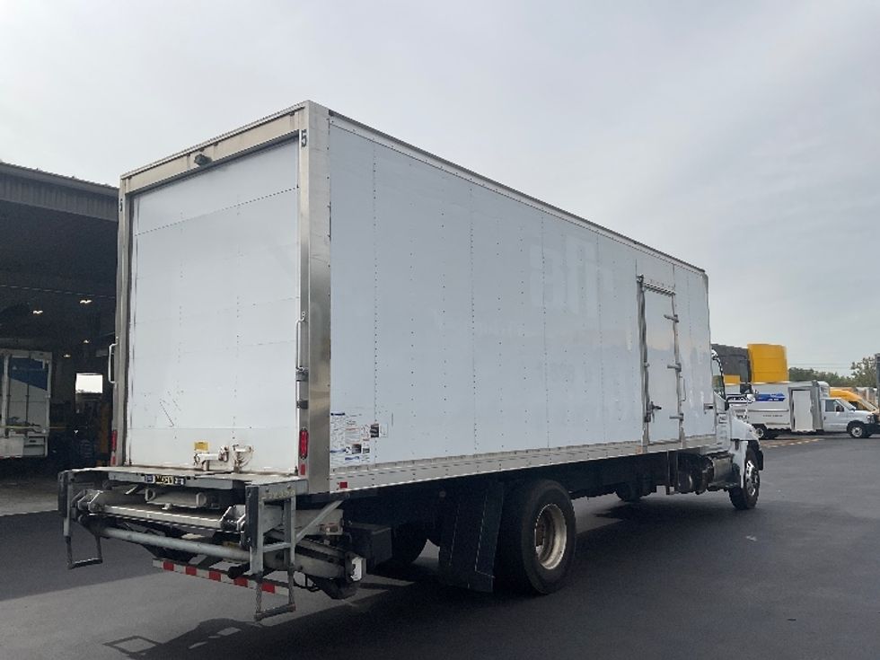 Medium Duty Box Truck-Light and Medium Duty Trucks-Hino-2019-268-Pennsauken-NJ-121,502\n\t\tmiles-$ 52,750 - Image 13