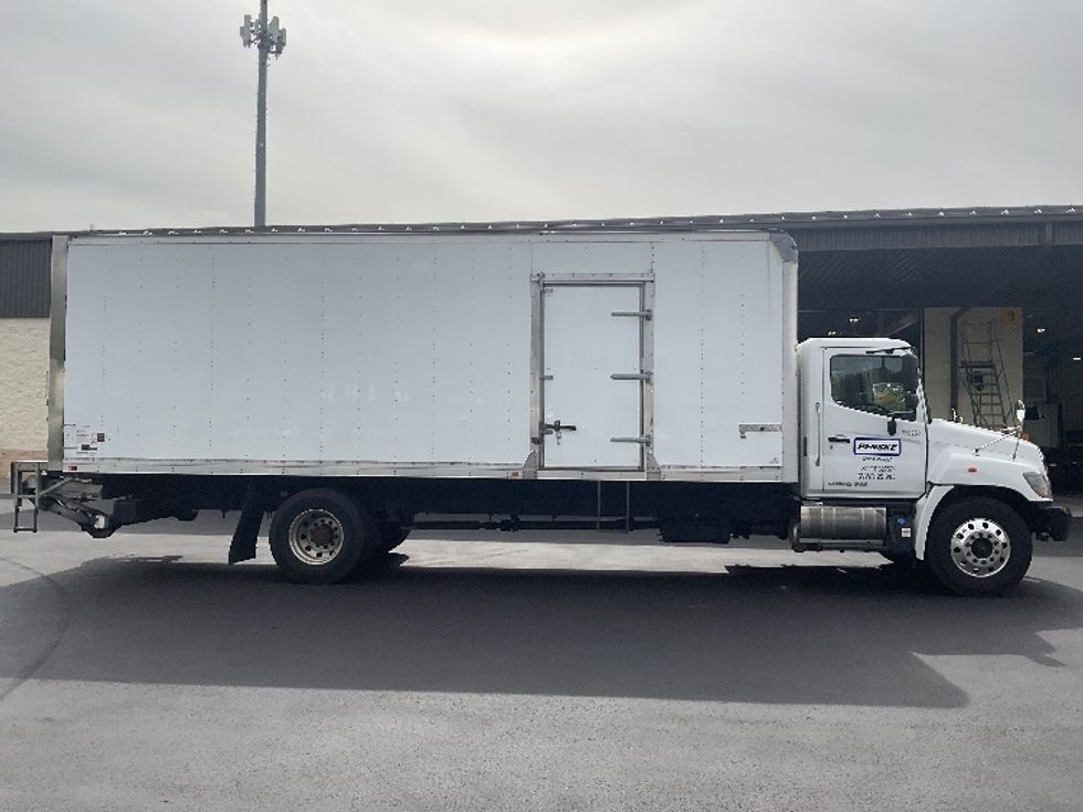 Medium Duty Box Truck-Light and Medium Duty Trucks-Hino-2019-268-Pennsauken-NJ-121,502\n\t\tmiles-$ 52,750 - Image 15