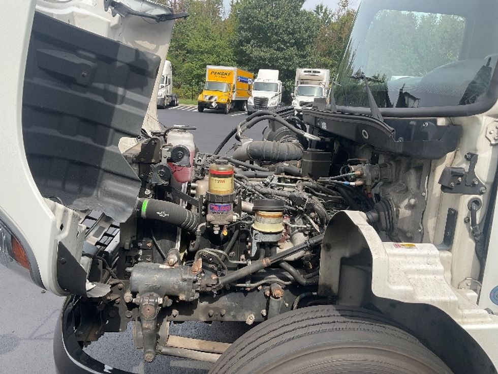 Medium Duty Box Truck-Light and Medium Duty Trucks-Hino-2019-268-Pennsauken-NJ-121,502\n\t\tmiles-$ 52,750 - Image 23