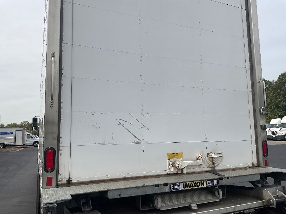 Medium Duty Box Truck-Light and Medium Duty Trucks-Hino-2019-268-Pennsauken-NJ-121,502\n\t\tmiles-$ 52,750 - Image 26