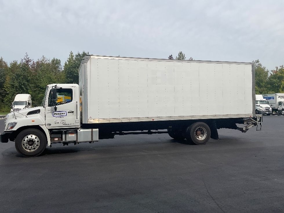 Medium Duty Box Truck-Light and Medium Duty Trucks-Hino-2019-268-Pennsauken-NJ-121,502\n\t\tmiles-$ 52,750 - Image 4