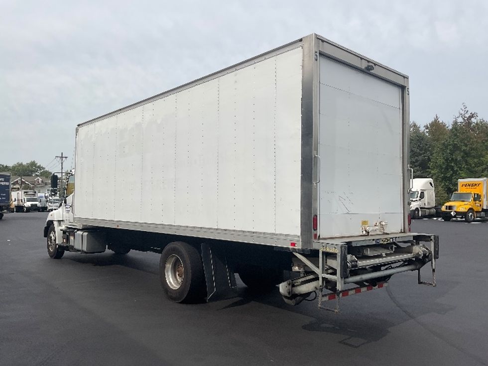 Medium Duty Box Truck-Light and Medium Duty Trucks-Hino-2019-268-Pennsauken-NJ-121,502\n\t\tmiles-$ 52,750 - Image 6
