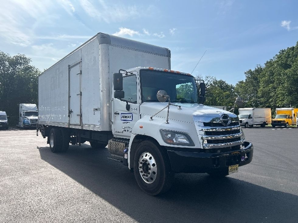 Medium Duty Box Truck-Light and Medium Duty Trucks-Hino-2019-268-Pennsauken-NJ-125,668\n\t\tmiles-$ 53,250 - Image 1