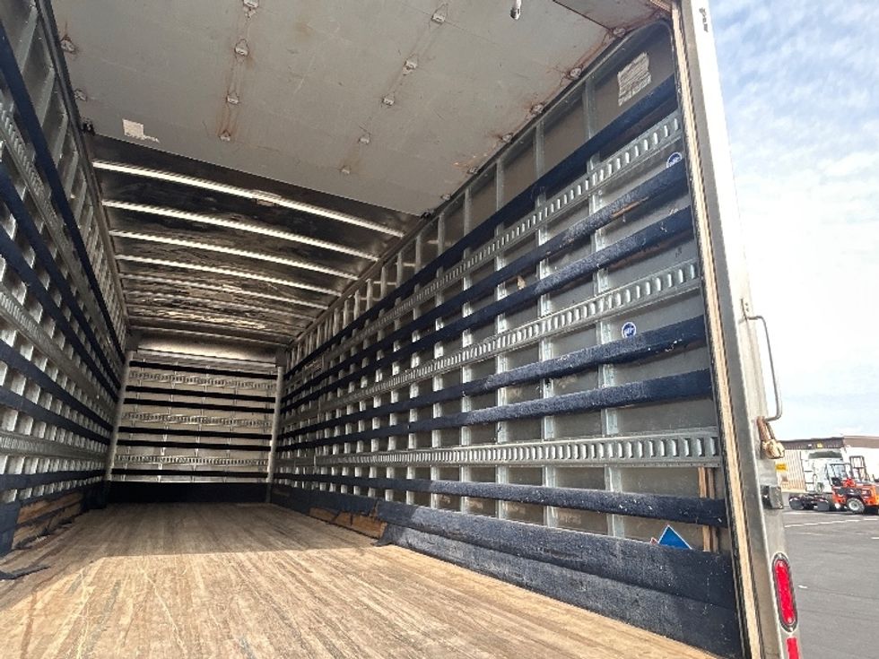 Medium Duty Box Truck-Light and Medium Duty Trucks-Hino-2019-268-Pennsauken-NJ-125,668\n\t\tmiles-$ 53,250 - Image 12