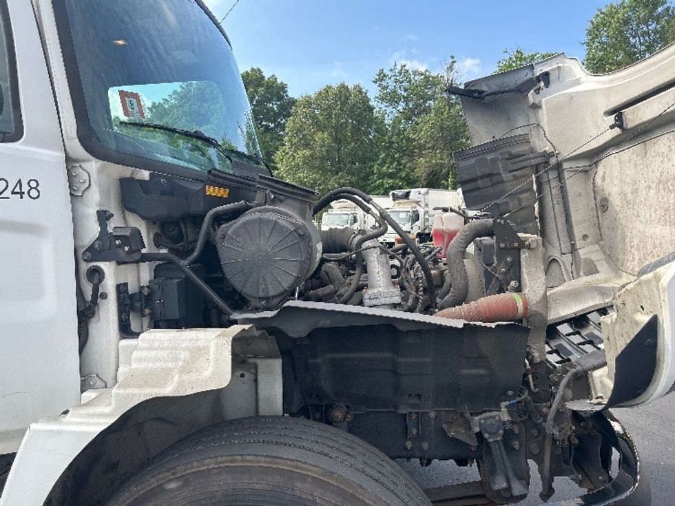 Medium Duty Box Truck-Light and Medium Duty Trucks-Hino-2019-268-Pennsauken-NJ-125,668\n\t\tmiles-$ 53,250 - Image 23