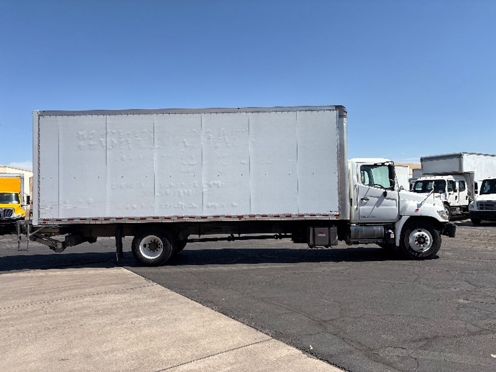 Medium Duty Box Truck-Light and Medium Duty Trucks-Hino-2019-268-Phoenix-AZ-184,126\n\t\tmiles-$ 50,000 - Image 15