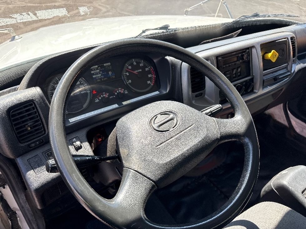 Medium Duty Box Truck-Light and Medium Duty Trucks-Hino-2019-268-Phoenix-AZ-184,126\n\t\tmiles-$ 50,000 - Image 17