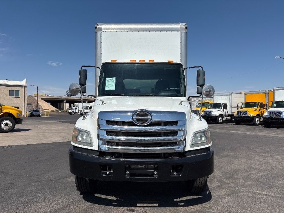 Medium Duty Box Truck-Light and Medium Duty Trucks-Hino-2019-268-Phoenix-AZ-184,126\n\t\tmiles-$ 50,000 - Image 2