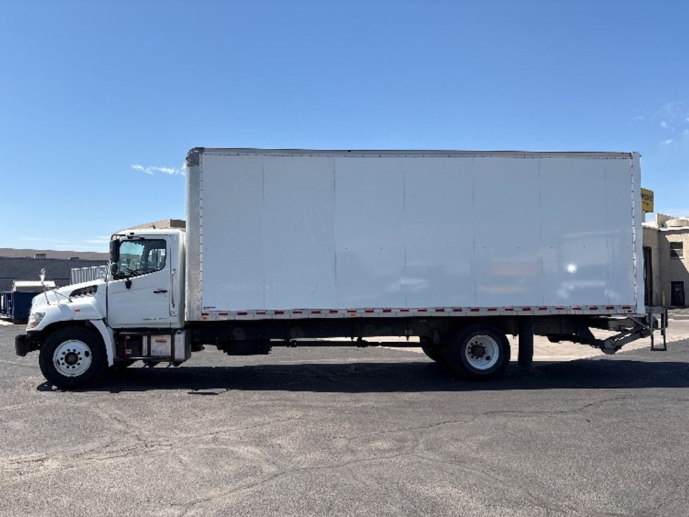 Medium Duty Box Truck-Light and Medium Duty Trucks-Hino-2019-268-Phoenix-AZ-184,126\n\t\tmiles-$ 50,000 - Image 4