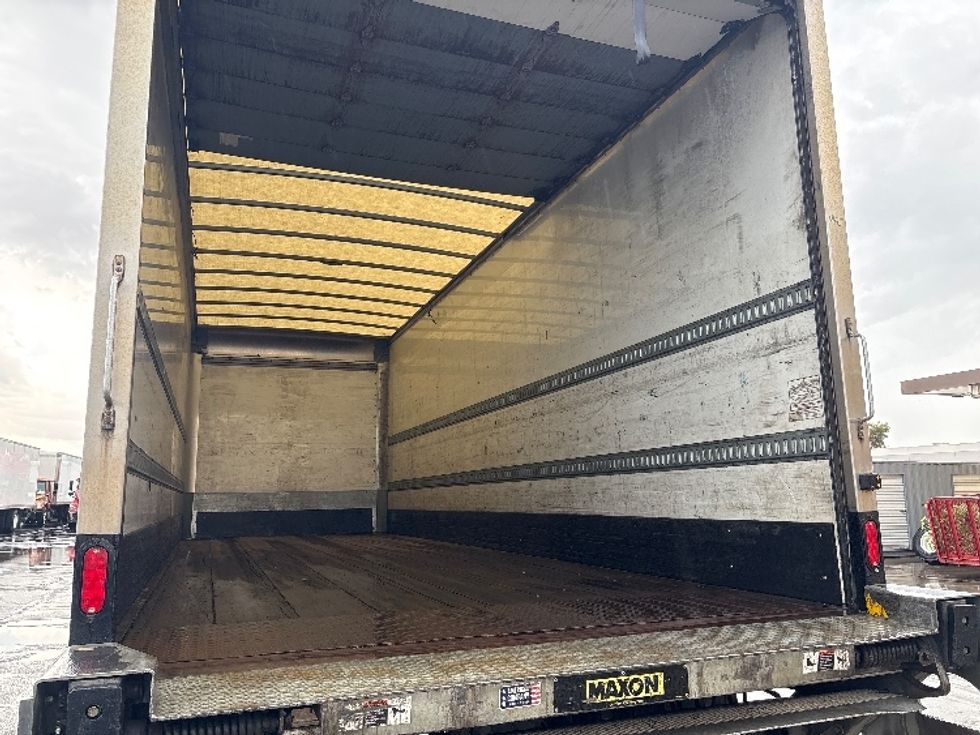 Medium Duty Box Truck-Light and Medium Duty Trucks-Hino-2019-268-Phoenix-AZ-198,998\n\t\tmiles-$ 46,750 - Image 12