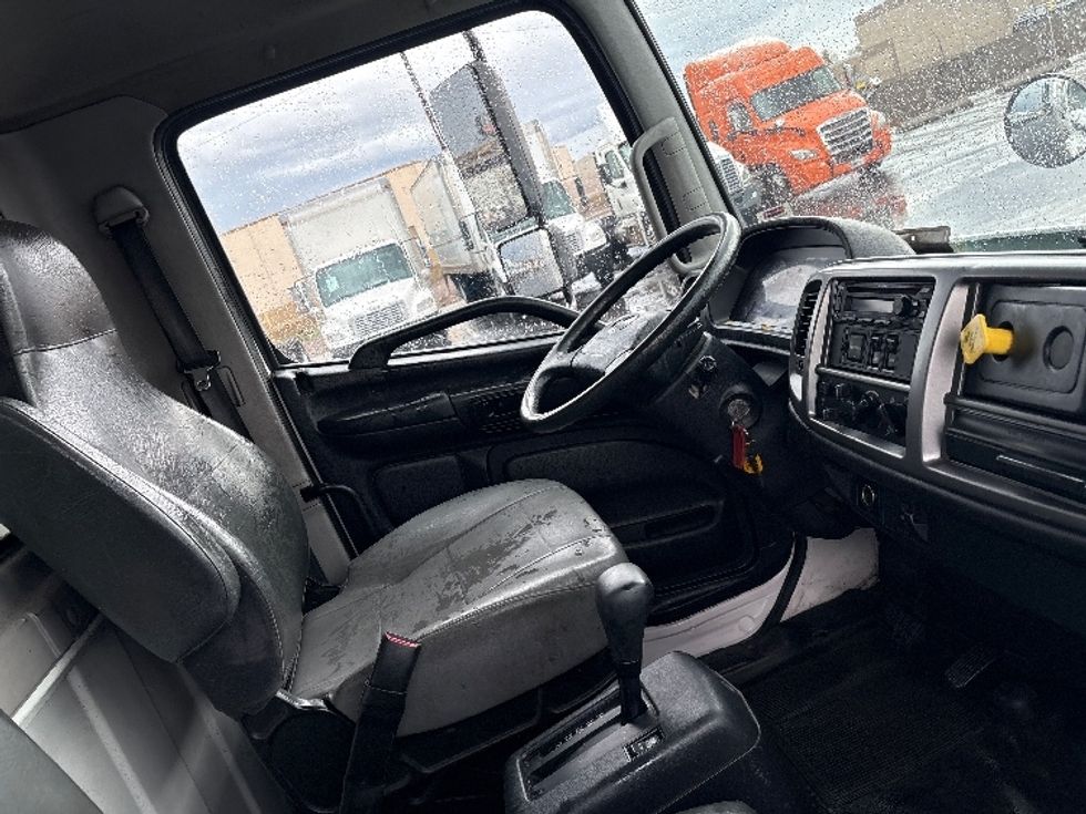 Medium Duty Box Truck-Light and Medium Duty Trucks-Hino-2019-268-Phoenix-AZ-198,998\n\t\tmiles-$ 46,750 - Image 22