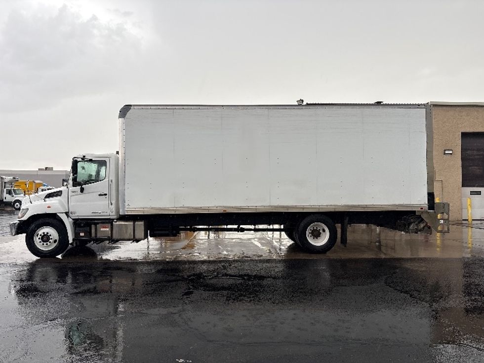 Medium Duty Box Truck-Light and Medium Duty Trucks-Hino-2019-268-Phoenix-AZ-198,998\n\t\tmiles-$ 46,750 - Image 4