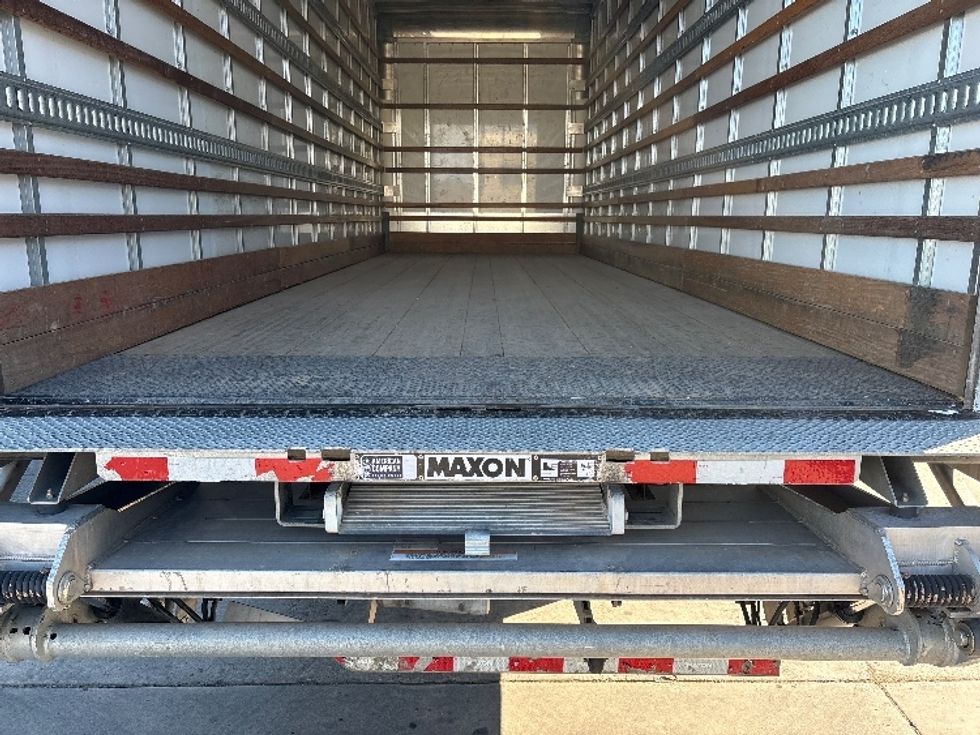 Medium Duty Box Truck-Light and Medium Duty Trucks-Hino-2019-268-Phoenix-AZ-217,200\n\t\tmiles-$ 44,750 - Image 10