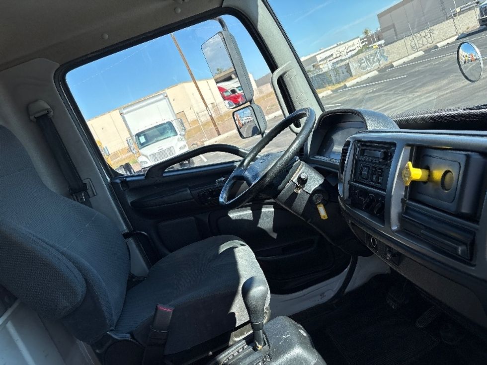 Medium Duty Box Truck-Light and Medium Duty Trucks-Hino-2019-268-Phoenix-AZ-217,200\n\t\tmiles-$ 44,750 - Image 22