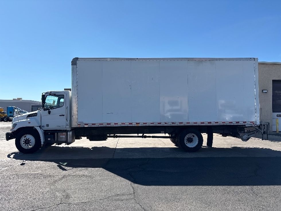 Medium Duty Box Truck-Light and Medium Duty Trucks-Hino-2019-268-Phoenix-AZ-217,200\n\t\tmiles-$ 44,750 - Image 4