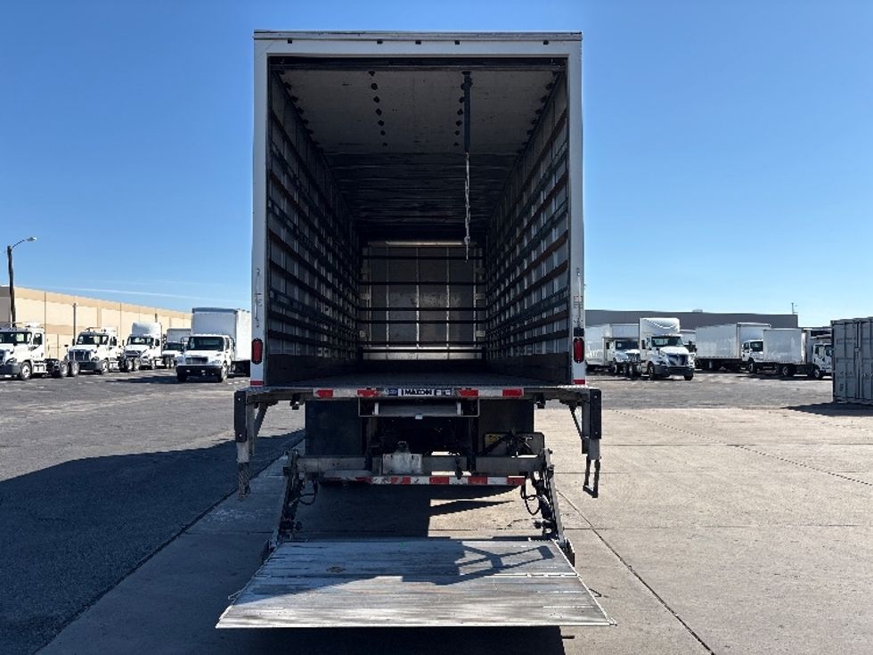 Medium Duty Box Truck-Light and Medium Duty Trucks-Hino-2019-268-Phoenix-AZ-217,200\n\t\tmiles-$ 44,750 - Image 9