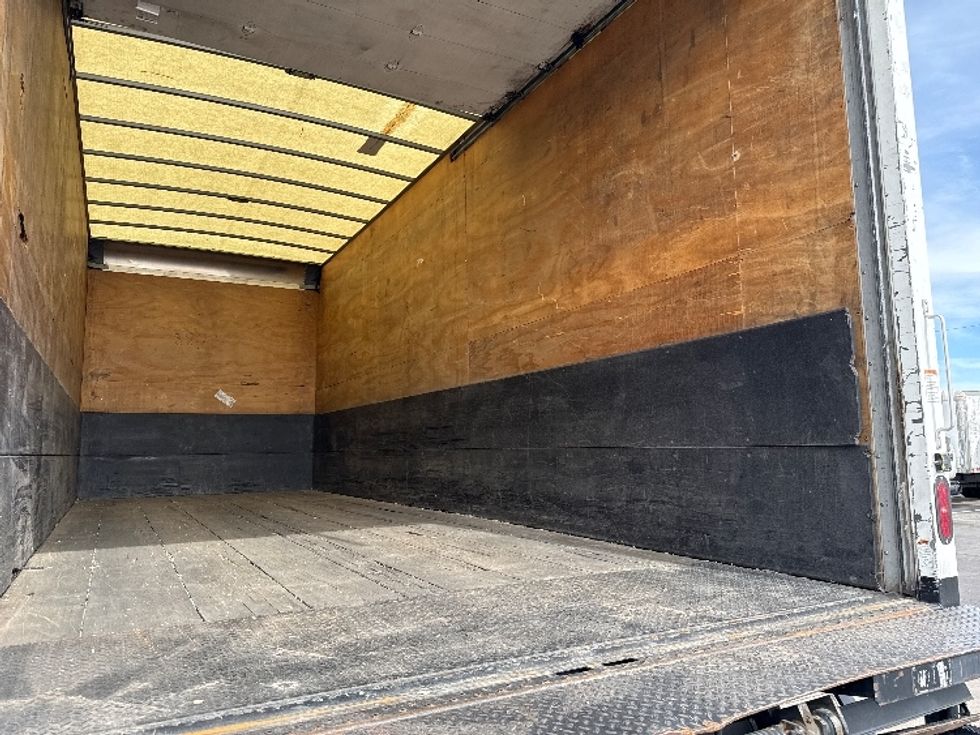 Medium Duty Box Truck-Light and Medium Duty Trucks-Hino-2019-268-Phoenix-AZ-223,431\n\t\tmiles-$ 42,000 - Image 12