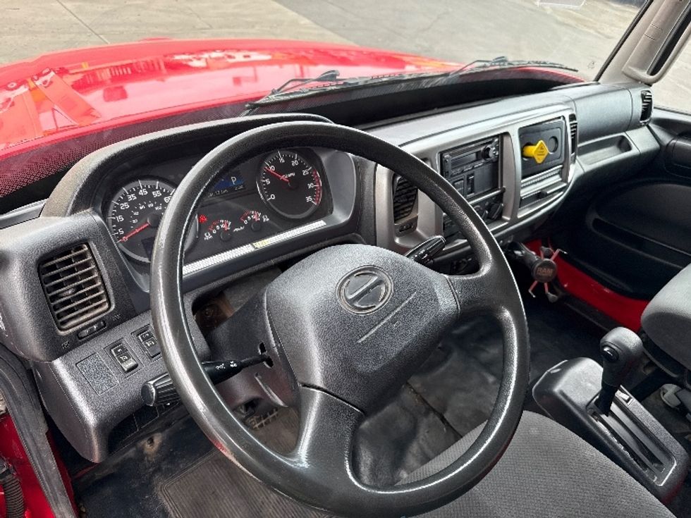 Medium Duty Box Truck-Light and Medium Duty Trucks-Hino-2019-268-Phoenix-AZ-223,431\n\t\tmiles-$ 42,000 - Image 17