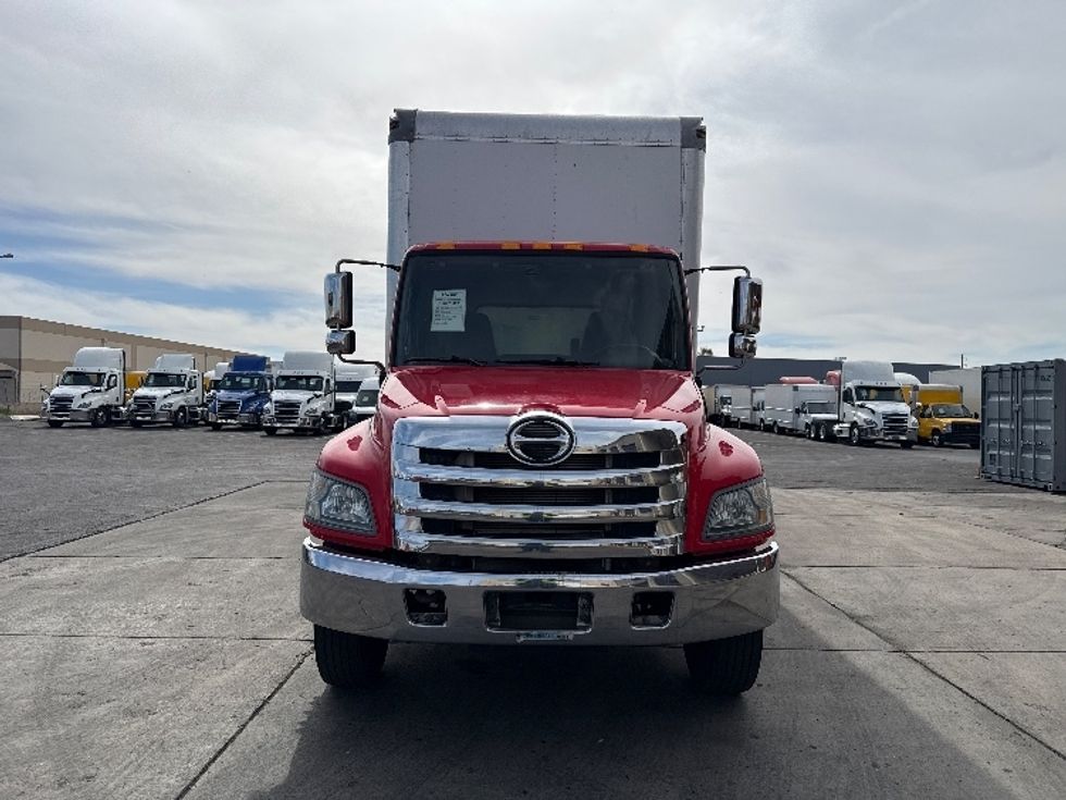 Medium Duty Box Truck-Light and Medium Duty Trucks-Hino-2019-268-Phoenix-AZ-223,431\n\t\tmiles-$ 42,000 - Image 2