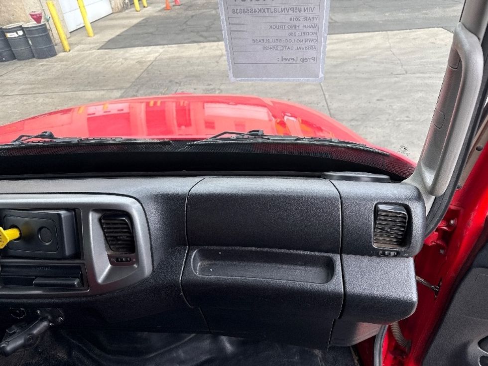 Medium Duty Box Truck-Light and Medium Duty Trucks-Hino-2019-268-Phoenix-AZ-223,431\n\t\tmiles-$ 42,000 - Image 21