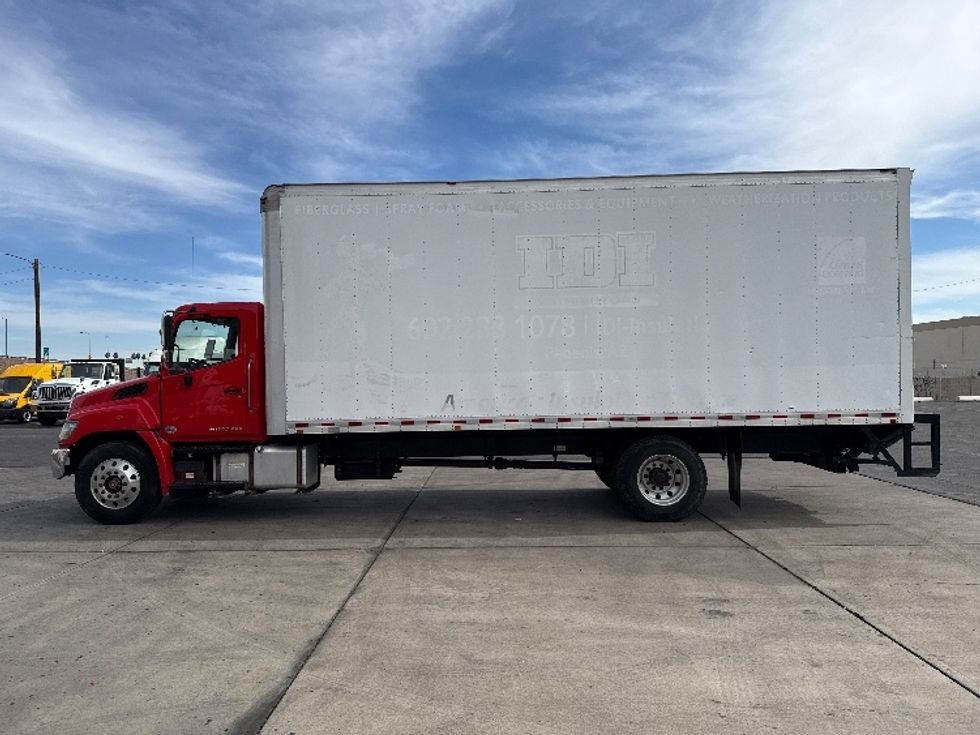Medium Duty Box Truck-Light and Medium Duty Trucks-Hino-2019-268-Phoenix-AZ-223,431\n\t\tmiles-$ 42,000 - Image 4