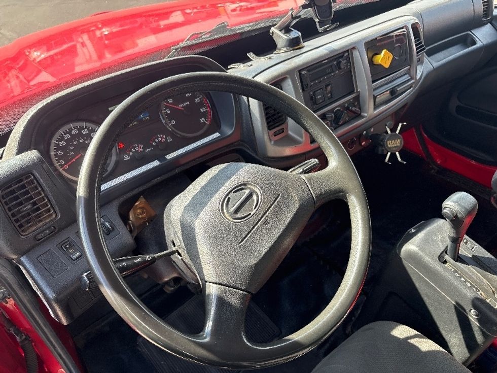 Medium Duty Box Truck-Light and Medium Duty Trucks-Hino-2019-268-Phoenix-AZ-278,996\n\t\tmiles-$ 33,250 - Image 17