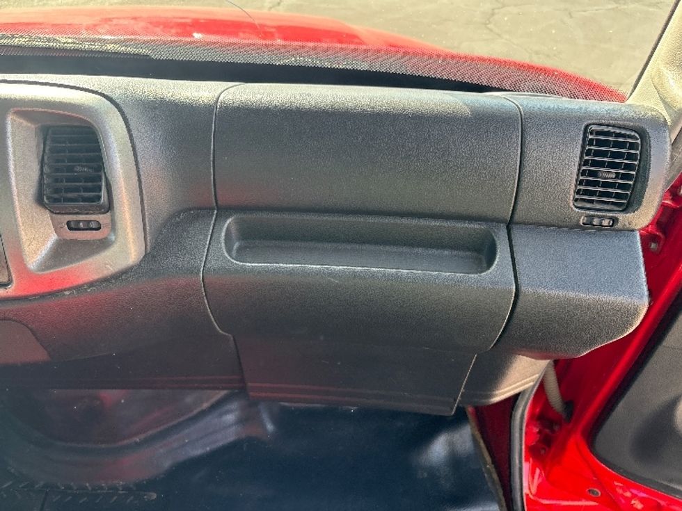 Medium Duty Box Truck-Light and Medium Duty Trucks-Hino-2019-268-Phoenix-AZ-278,996\n\t\tmiles-$ 33,250 - Image 21