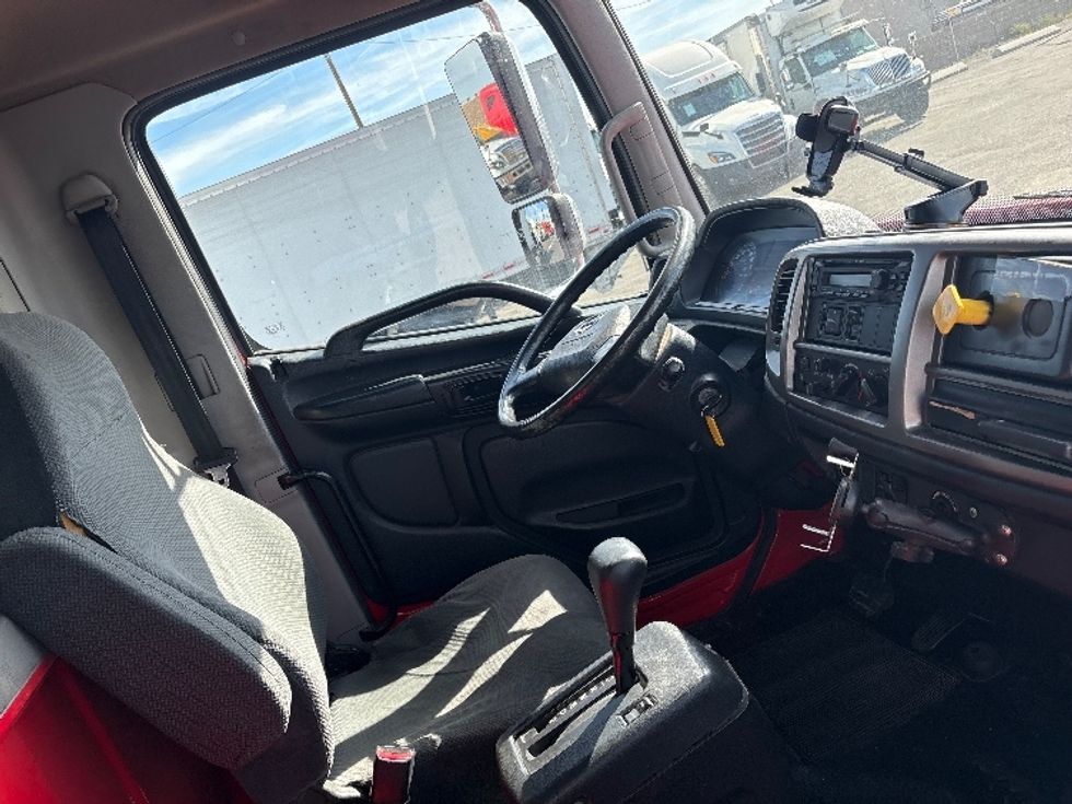 Medium Duty Box Truck-Light and Medium Duty Trucks-Hino-2019-268-Phoenix-AZ-278,996\n\t\tmiles-$ 33,250 - Image 22