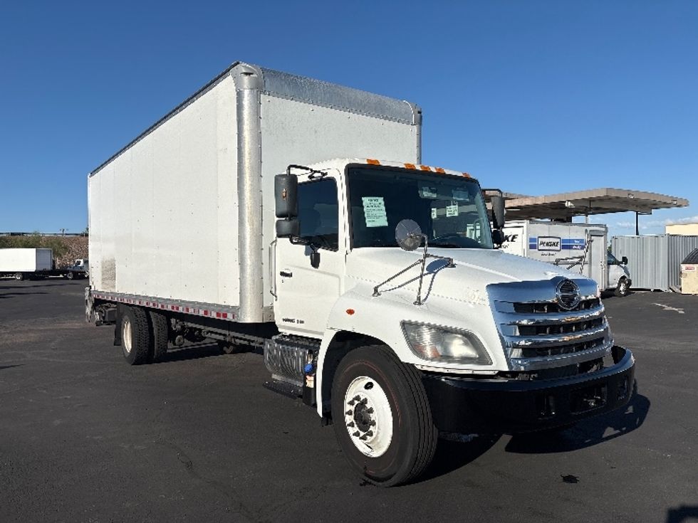 Medium Duty Box Truck-Light and Medium Duty Trucks-Hino-2019-268-Phoenix-AZ-301,146\n\t\tmiles-$ 29,000 - Image 1