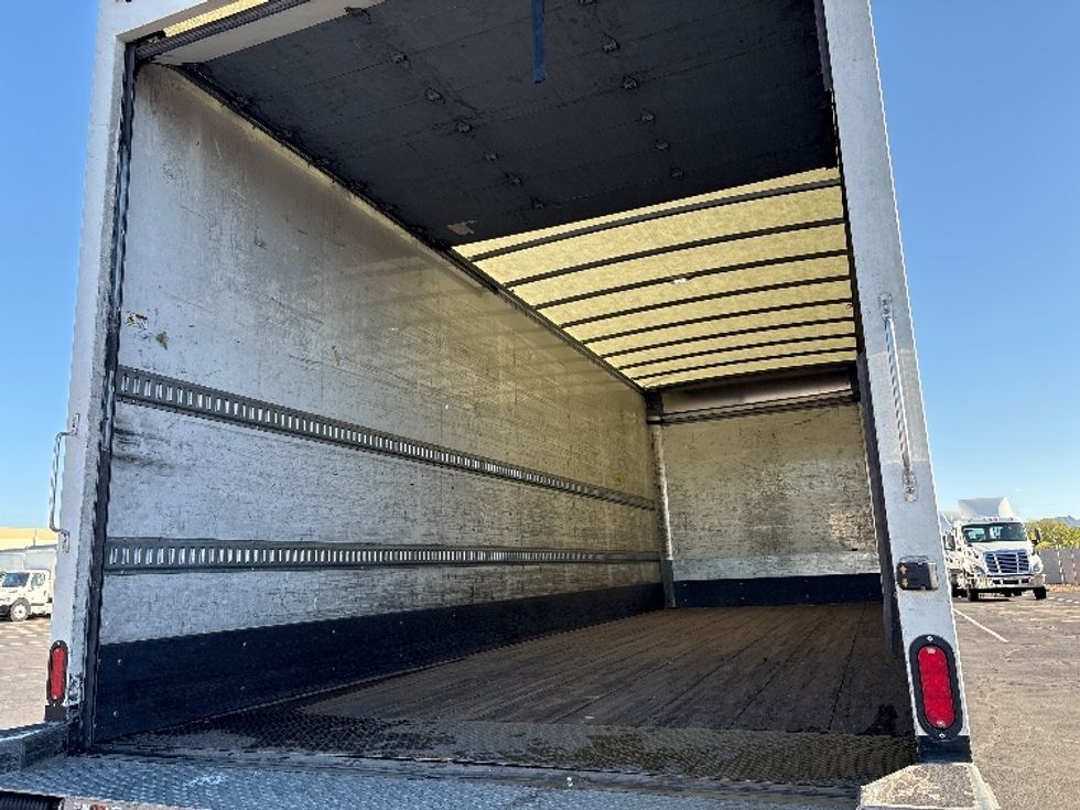 Medium Duty Box Truck-Light and Medium Duty Trucks-Hino-2019-268-Phoenix-AZ-301,146\n\t\tmiles-$ 29,000 - Image 11