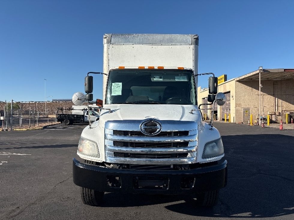 Medium Duty Box Truck-Light and Medium Duty Trucks-Hino-2019-268-Phoenix-AZ-301,146\n\t\tmiles-$ 29,000 - Image 2