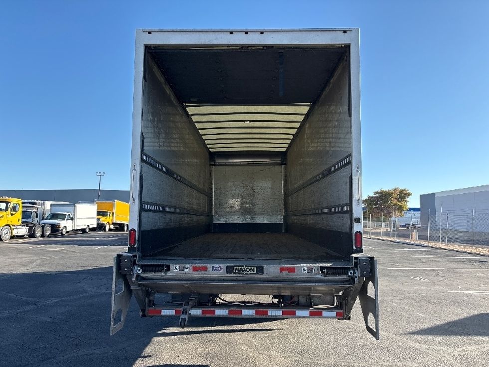 Medium Duty Box Truck-Light and Medium Duty Trucks-Hino-2019-268-Phoenix-AZ-301,146\n\t\tmiles-$ 29,000 - Image 8