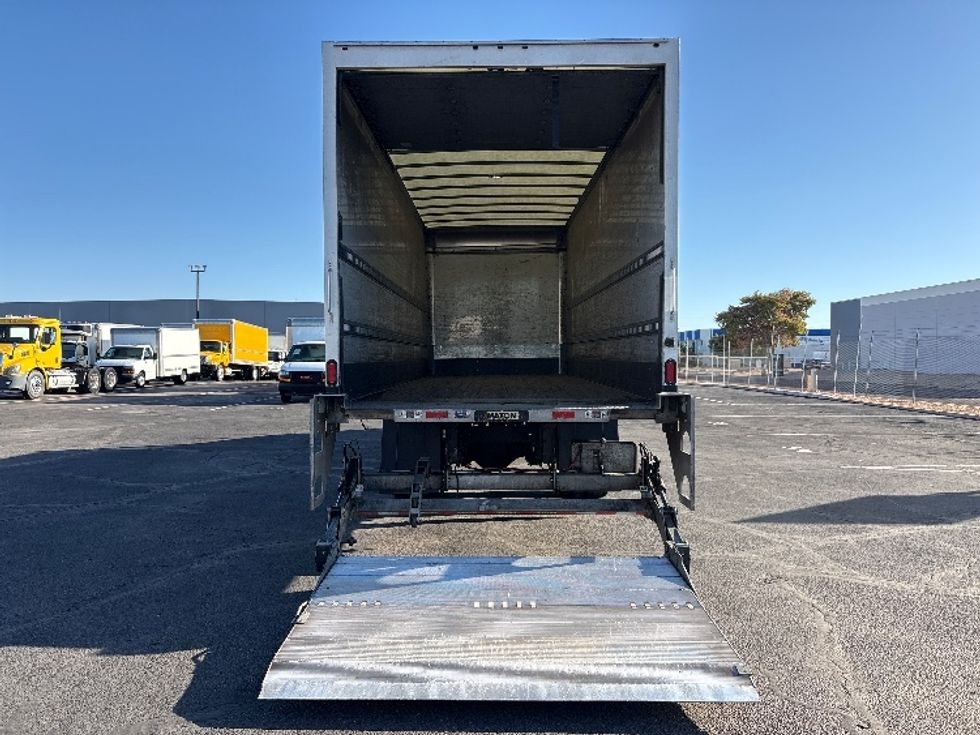 Medium Duty Box Truck-Light and Medium Duty Trucks-Hino-2019-268-Phoenix-AZ-301,146\n\t\tmiles-$ 29,000 - Image 9