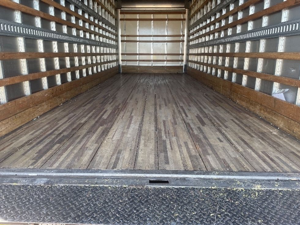 Medium Duty Box Truck-Light and Medium Duty Trucks-Hino-2019-268-Phoenix-AZ-82,000\n\t\tmiles-$ 62,250 - Image 10