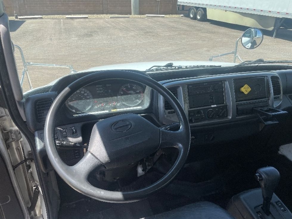 Medium Duty Box Truck-Light and Medium Duty Trucks-Hino-2019-268-Phoenix-AZ-82,000\n\t\tmiles-$ 62,250 - Image 18
