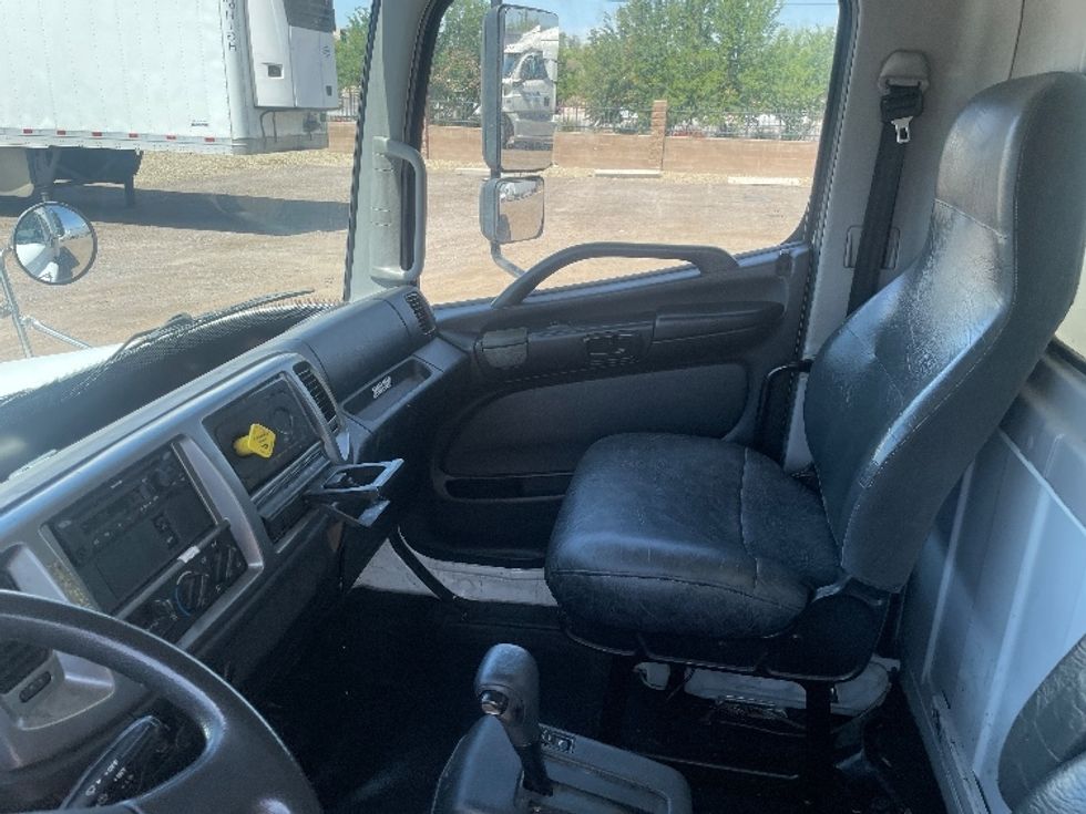 Medium Duty Box Truck-Light and Medium Duty Trucks-Hino-2019-268-Phoenix-AZ-82,000\n\t\tmiles-$ 62,250 - Image 19