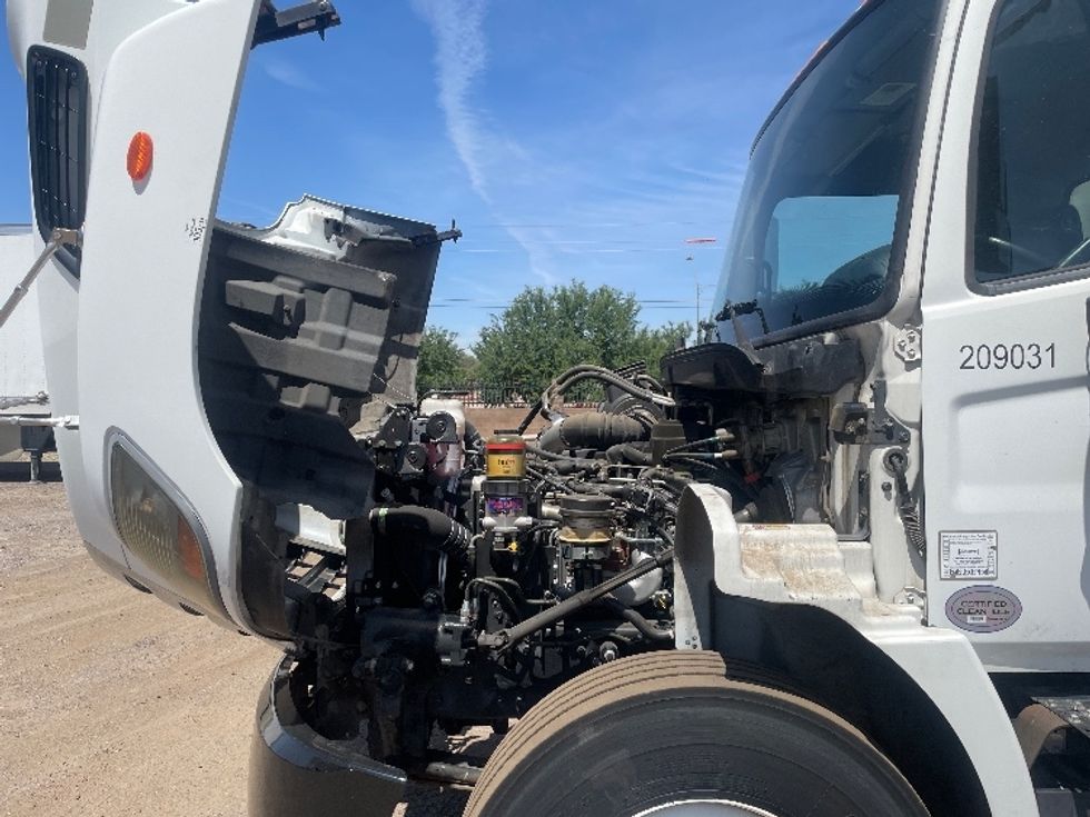 Medium Duty Box Truck-Light and Medium Duty Trucks-Hino-2019-268-Phoenix-AZ-82,000\n\t\tmiles-$ 62,250 - Image 24