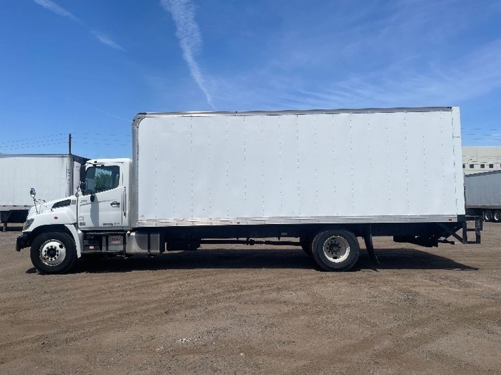 Medium Duty Box Truck-Light and Medium Duty Trucks-Hino-2019-268-Phoenix-AZ-82,000\n\t\tmiles-$ 62,250 - Image 4