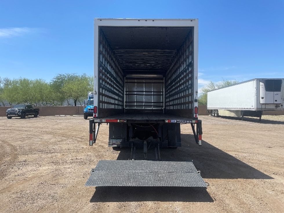 Medium Duty Box Truck-Light and Medium Duty Trucks-Hino-2019-268-Phoenix-AZ-82,000\n\t\tmiles-$ 62,250 - Image 9