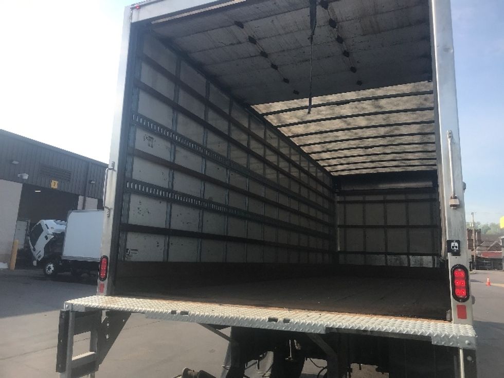 Medium Duty Box Truck-Light and Medium Duty Trucks-Hino-2019-268-Pittsburgh-PA-192,493\n\t\tmiles-$ 48,500 - Image 11