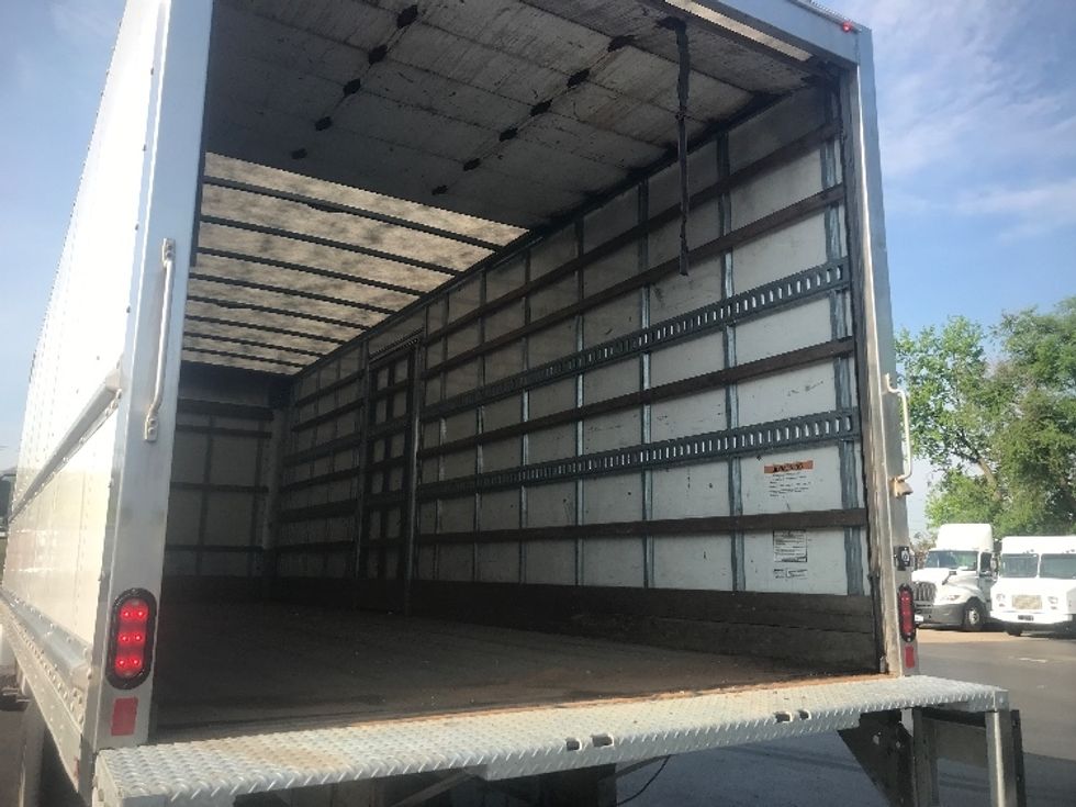 Medium Duty Box Truck-Light and Medium Duty Trucks-Hino-2019-268-Pittsburgh-PA-192,493\n\t\tmiles-$ 48,500 - Image 12