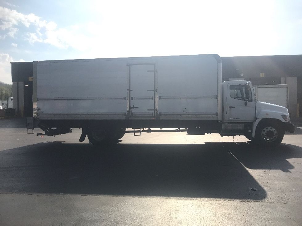 Medium Duty Box Truck-Light and Medium Duty Trucks-Hino-2019-268-Pittsburgh-PA-192,493\n\t\tmiles-$ 48,500 - Image 15