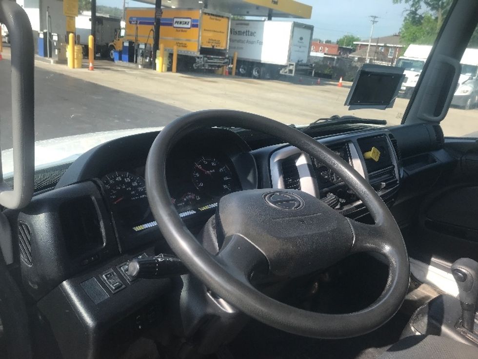 Medium Duty Box Truck-Light and Medium Duty Trucks-Hino-2019-268-Pittsburgh-PA-192,493\n\t\tmiles-$ 48,500 - Image 17